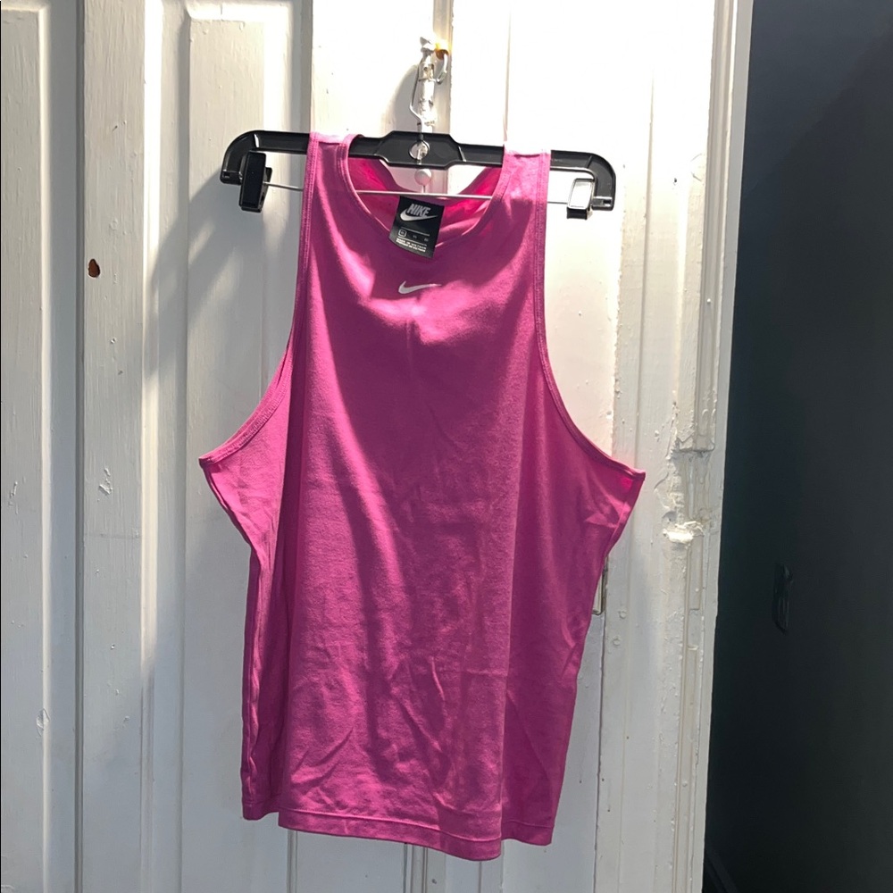 Nike Women's Fuchsia Tank Top